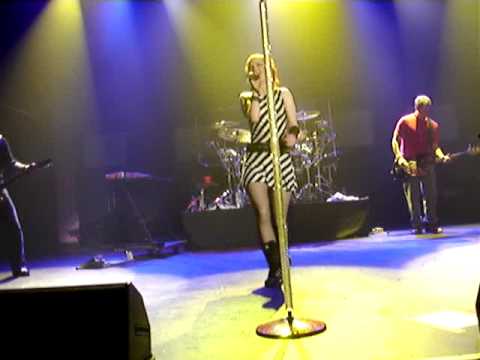 Garbage - #1 Crush (Live) from Las Vegas - YouTube