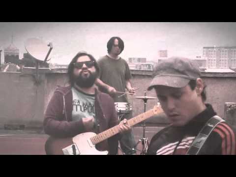 Que Mal Gusto - Mama Pulpa - video oficial
