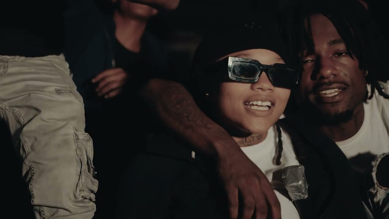 Malskii "Warzone "(Official Music Video) Shot by: @LacedVisuals bekijken op YouTube Malskii "Warzone "(Official Music Video) Shot by: @LacedVisuals bekijken op YouTube