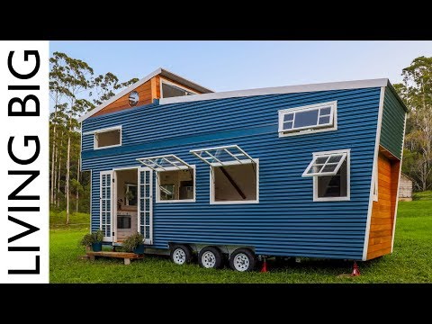 tiny-house-with-amazing-pop-up-roof