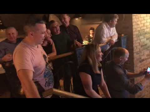 Video: Naktinis gyvenimas Melburne: barai, klubai ir gyva muzika