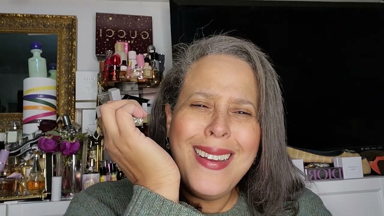 Chanel Misia Exclusif Collection Unboxing - YouTube