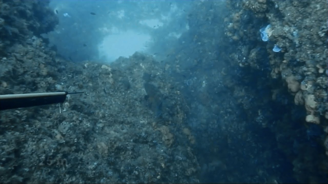 SPEARFISHING DOCUMENTARY TA THIRAMATA & TA MYSTIKA TOYS - THE GROUPER ( O ROFOS ) PART 1