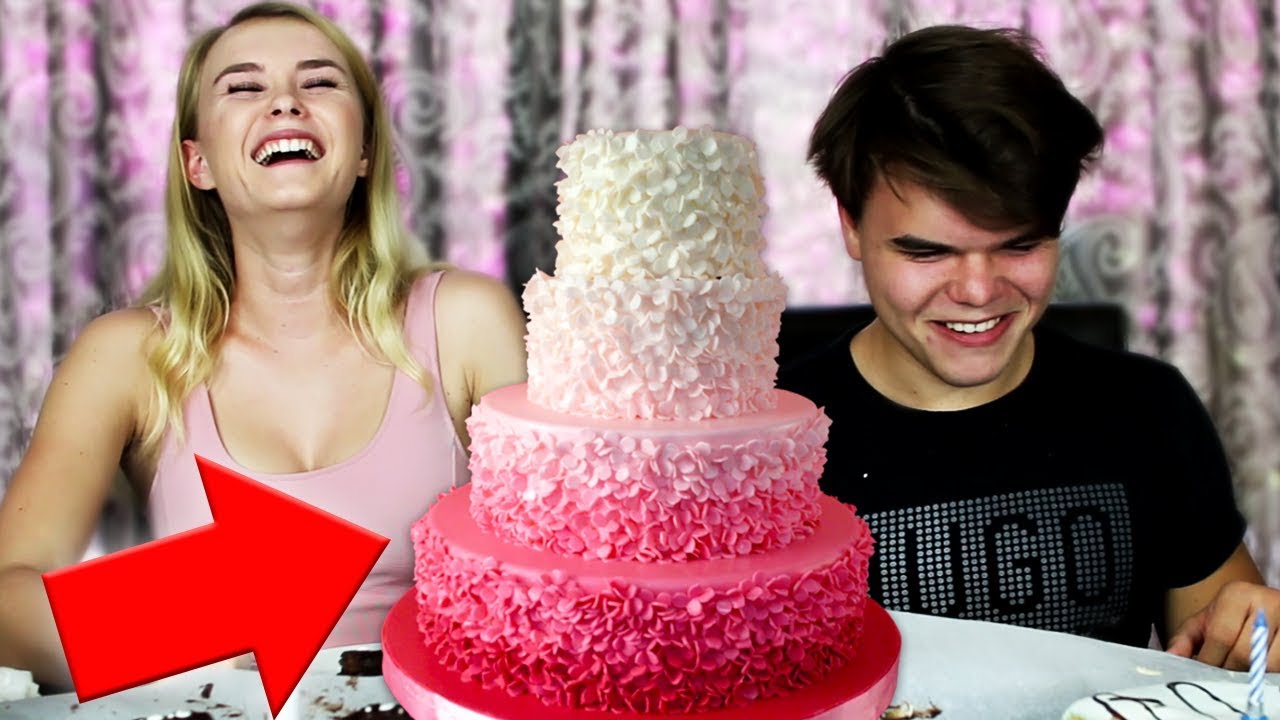 Cake Challenge Gone Wrong Boyfriend Vs Girlfriend Youtube - roblox jelly cake