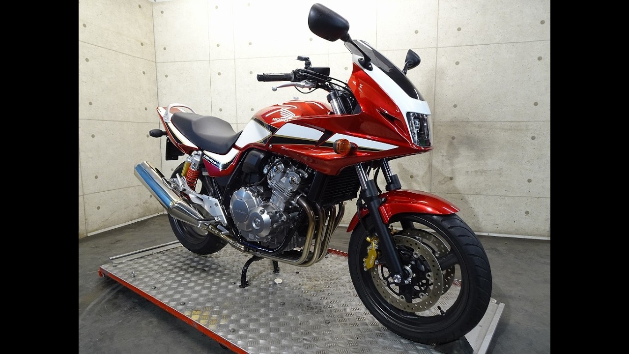 CB400スーパーボルドール/ホンダ VTEC Revo NC42 2013年モデル