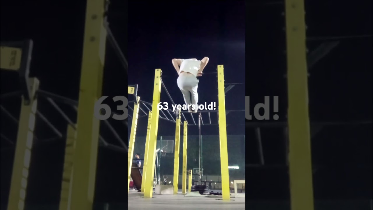 63 года! Выход на две тяжёло получился. Muscle up at 63 years old 