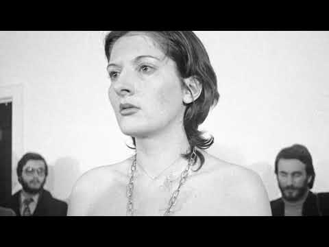 Marina Abramović: the artist who put her body in the hands of the public