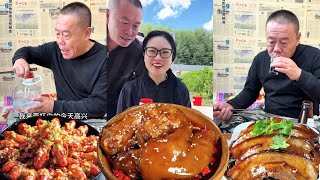 二哥做的饭真好吃，香迷糊了~The food made by my second brother is so delicious that it makes me feel dizzy #funny