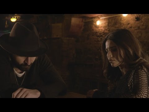 Kahraman Deniz - Hiçbir Şeyin Anlamı Yok (Official Video)