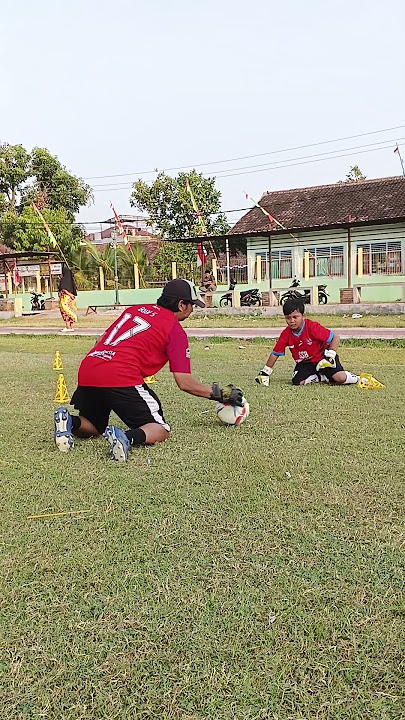 goalkepper training #goalkeeper #training #ssb #football #sepakbola