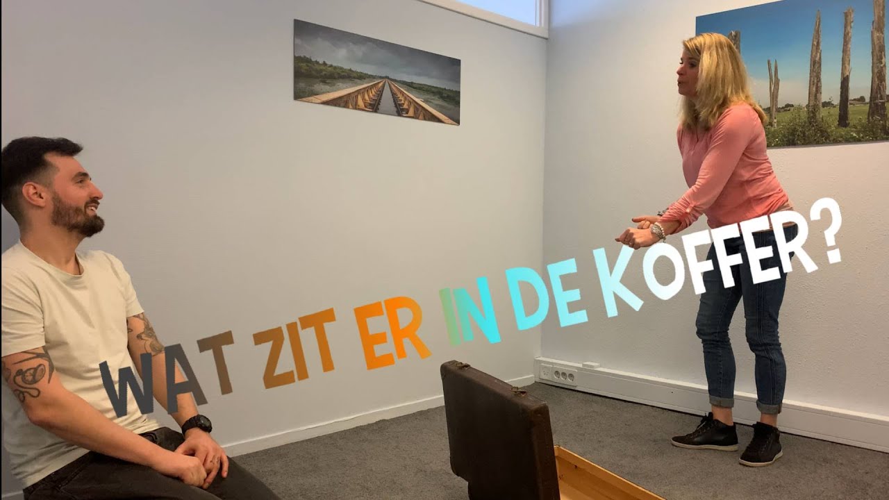 Wat zit er in de koffer? INDUS Actieve Hulpverlening YouTube Wat zit er in de koffer? INDUS Actieve Hulpverlening YouTube