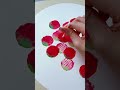 You can draw beautiful lychees using a bottle cap and a washcloth. #CreativeCrafts