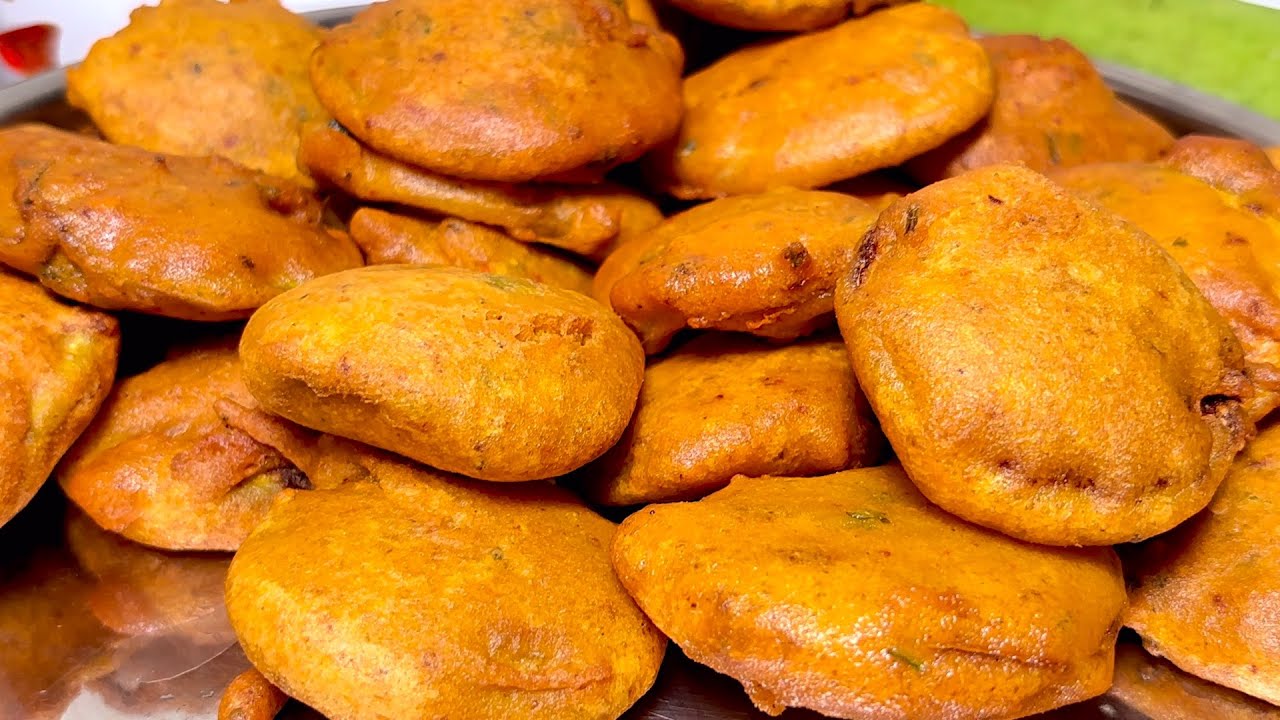 सभी पकौड़े  फिके पड़ जाएंगे ज़ब इस तरीके से बनाएंगे लौकी का ये कुरकुरे पकोड़े | lauki/ghiya ke pakoude