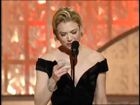 Renee Zellweger Wins Best Actress Motion Picture Musical Or Comedy - Golden Globes 2003