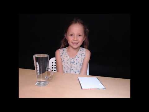 Wideo: Jak Odwrócić Szklankę Wody, Aby Woda Się Nie Wylała?