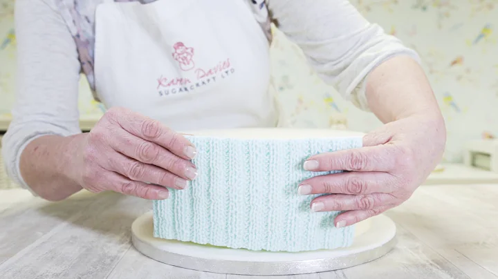 The World's Easiest Cake Decorating Moulds - Chunk...