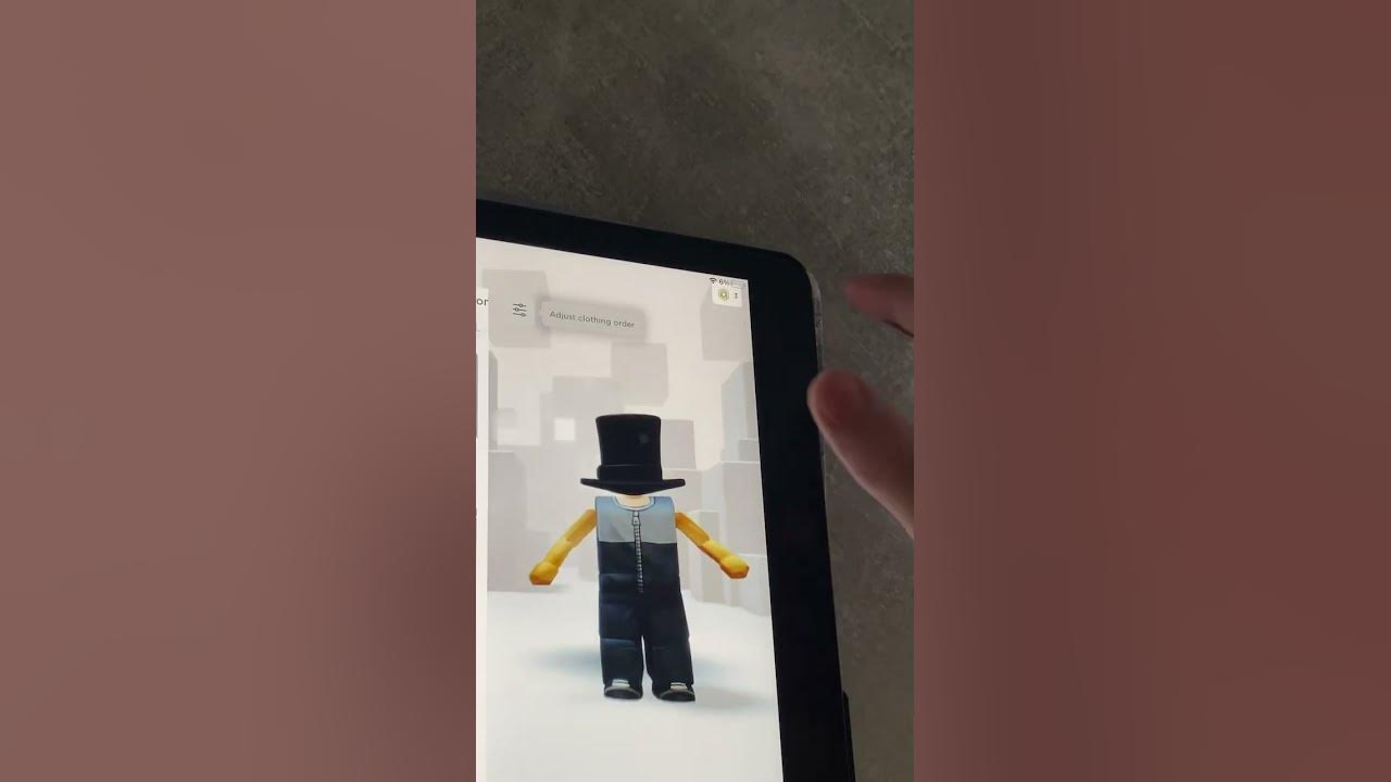 How to make cinnamon toast crunch outfit in Roblox - YouTube