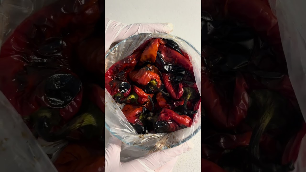 Köz Biberi En Kolay Nasıl Soyulur? Pratik Yöntem! 🌶️ Köz Biberi En Kolay Nasıl Soyulur? Pratik Yöntem! 🌶️