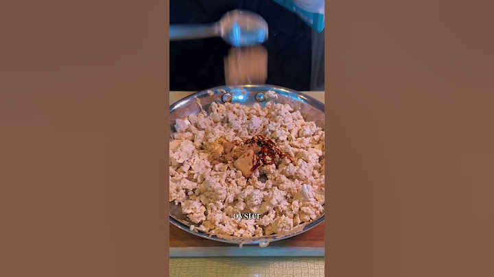 Comforting porridge topped with hearty, savory minced chicken