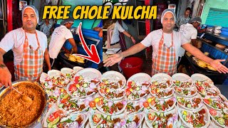 World Cup में Free Chole Kulcha 😳😳 Goli की Speed से बिकता है इनका माल 😱😱 ॥ Street Food