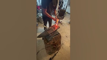 Making a Holdfast #forgedfromiron #forgedinfire #medievalblacksmith #ironwork #metalart