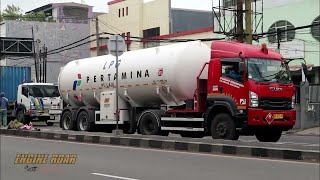 Truck Spotting Traffic sound Streets Full Truck Trailers container Dump truck and other vehicles