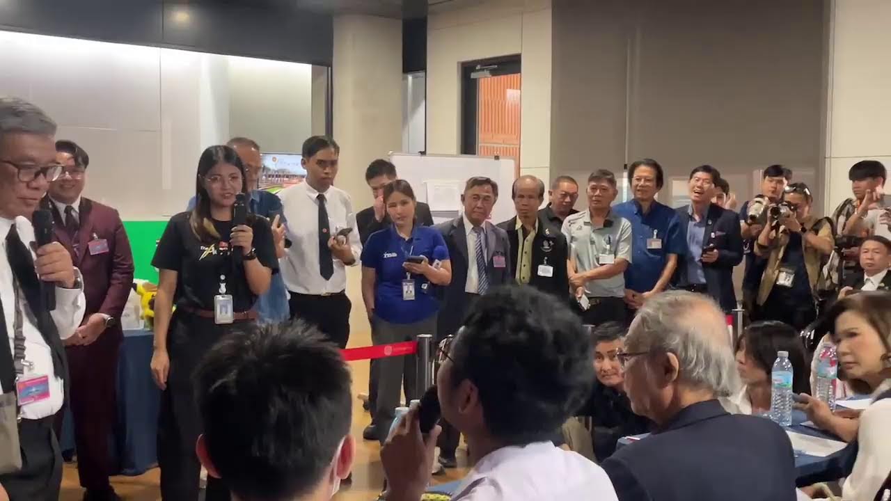 [LIVE]: ‘กมธ.การพัฒนาเมืองฯ - สมชัย‘ สาธิตการเลือกตั้งจำลอง