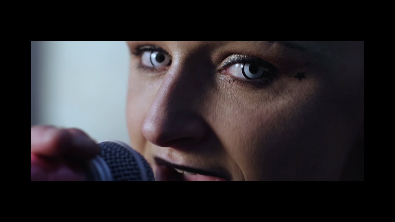 Curlys Jewels: Blinders [Official Video]