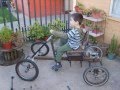 Auto a pedales hecho en casa. (Home made pedal car)