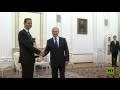لحظة استقبال الرئيس الروسي فلاديمير بوتين للرئيس السوري بشار الأسد في الكرملين