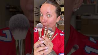 The Hourgl Holiday Collection Noone Is Talking About Hourgl Face & Eye Travel Brush Set