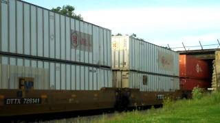 BNSF 7250 Stack Meets UP 7649 Stack