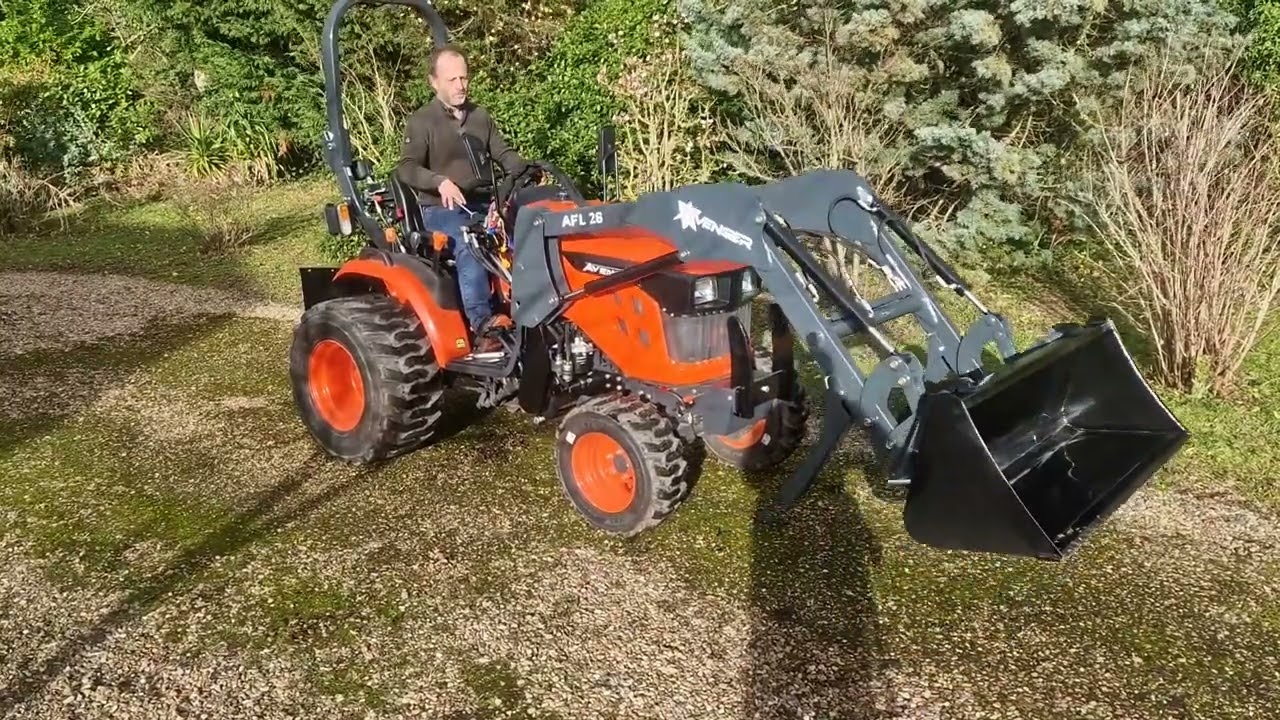 Avenger Tractor Standard Lift Loader
