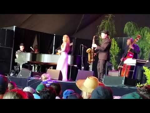 Jeff Goldblum and the Mildred Snitzer Orchestra, ft Haley Reinhart - "My Baby Just Cares for Me"