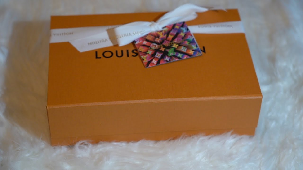 Louis Vuitton Toiletry Pouch Outfit