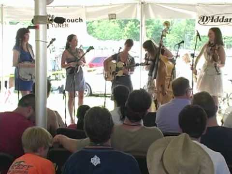 Della Mae, Grey Fox, Bowling Green