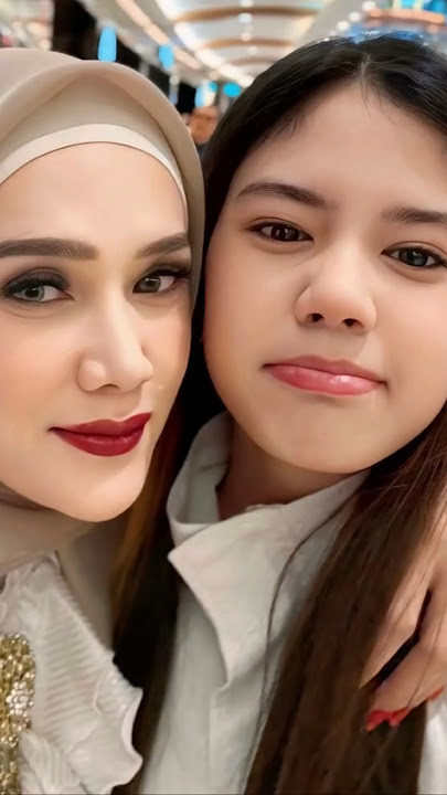 MAKIN CANTIK DAN SUDAH REMAJA, SAFEEA AHMAD MALU DICIUM AYAHNYA #beritaartis #mulanjameela #shorts