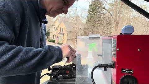 Repairing a Shun on the Ken Onion. 