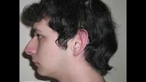 Yandere Dev looks both ways [ORIGINAL]