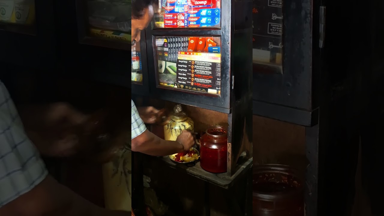 100 വർഷം പഴക്കമുള്ള കറവേട്ടന്റെ കാപ്പിക്കട 