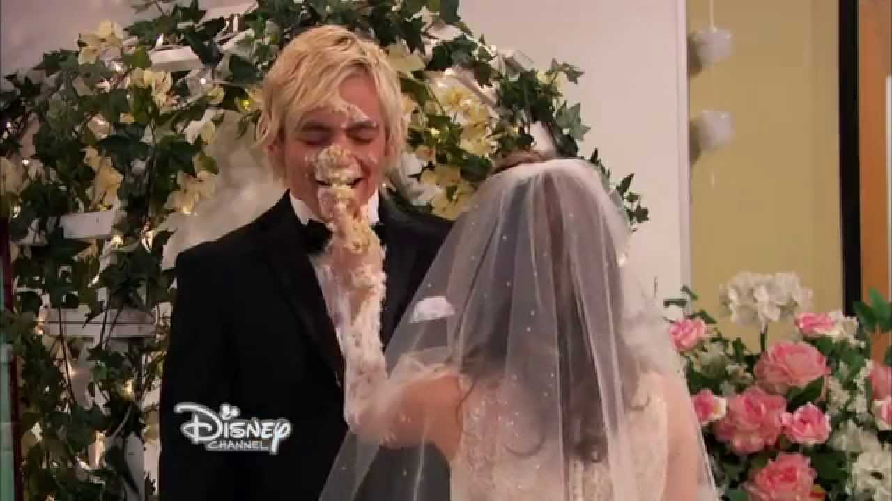 Did austin and ally actually get married?