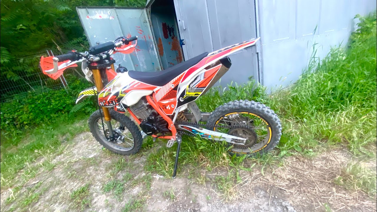 Замена заднего крыла на атлете | немного станта - YouTube