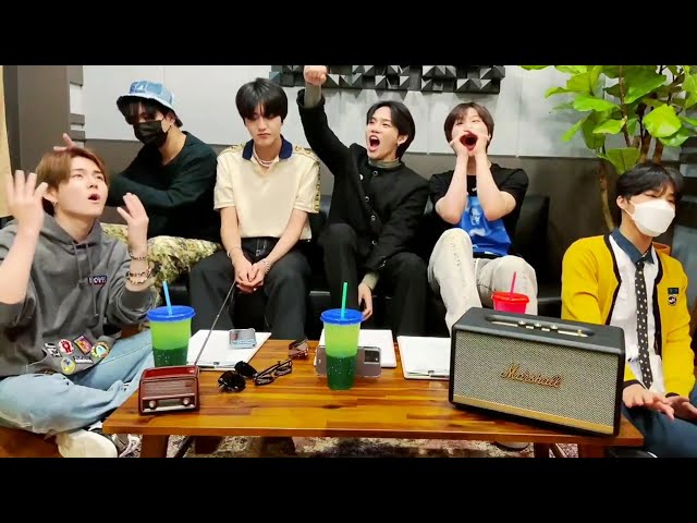 TREASURE reaction to BLACKPINK - Pretty Savage | Treasure as BLINK class=