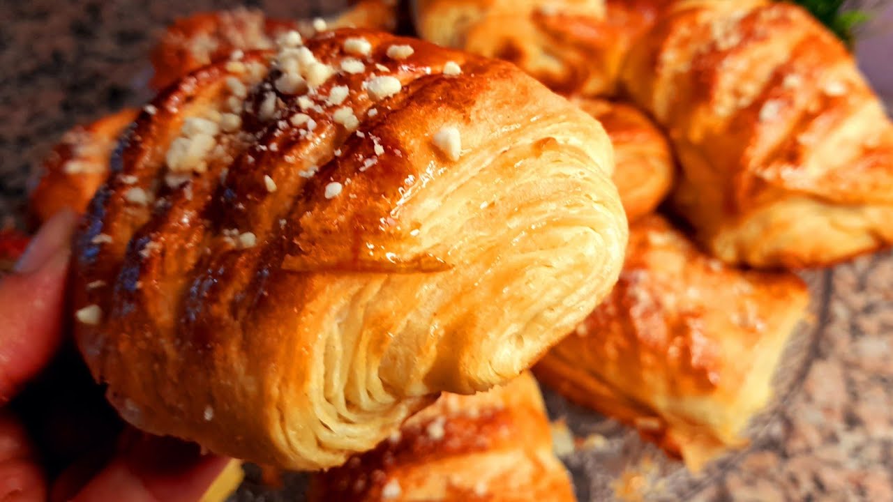طريقة سهلة لتحضير بتي بان 🥐لي غادي يولي معتمد عندك؛ناجح مورق بدون عجين مورقة بطريقة بسيطة و ناجحة