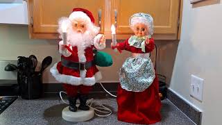 Rennoc Animations Santa Claus & Mrs. Claus Motionettes. They Run Like New