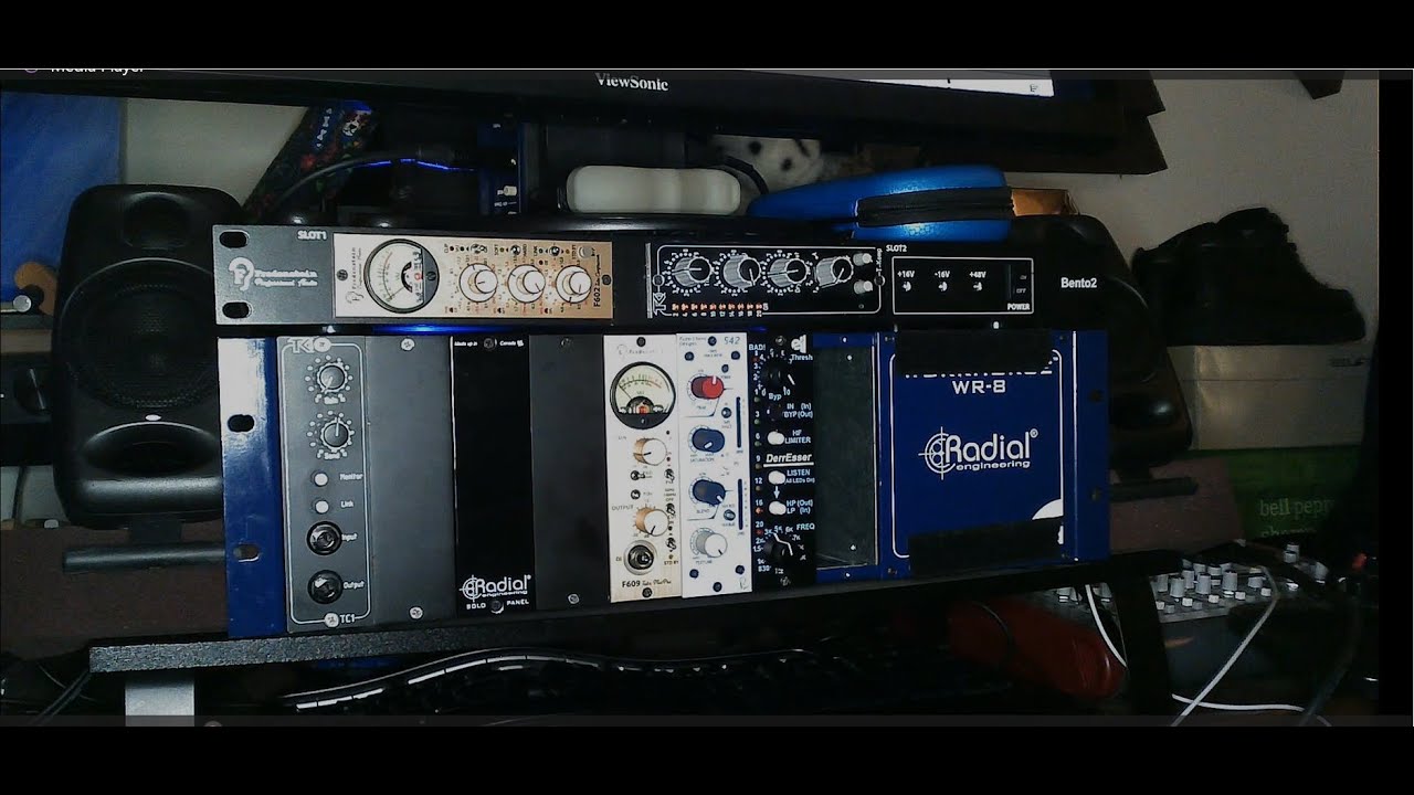 Radial J48 1-channel Active 48v Direct Box | Sweetwater