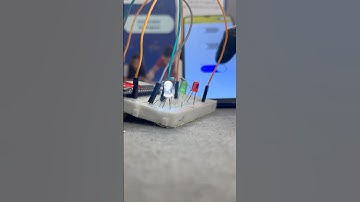 ESP32 Magic: Blinking LEDs Like a Pro! 🔁✨ #roboarmy #shortsviral #esp32 #makerverse