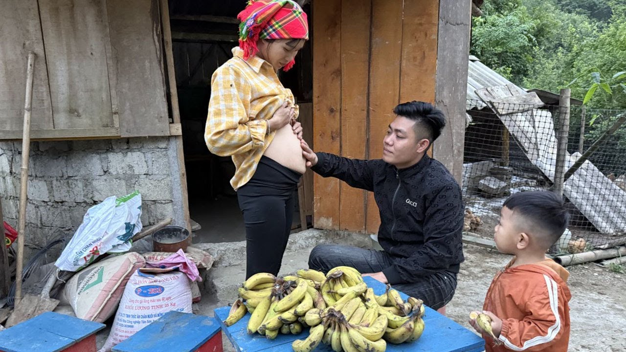 The happiness of a single mother when having a kind guy by her side / 3 month pregnant girl
