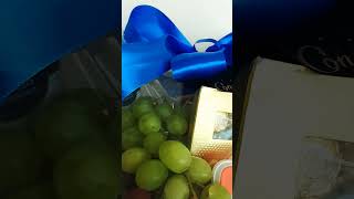 Wine and cheese gift basket idea #wineandcheese #winebasket #winegift #winegiftbasket