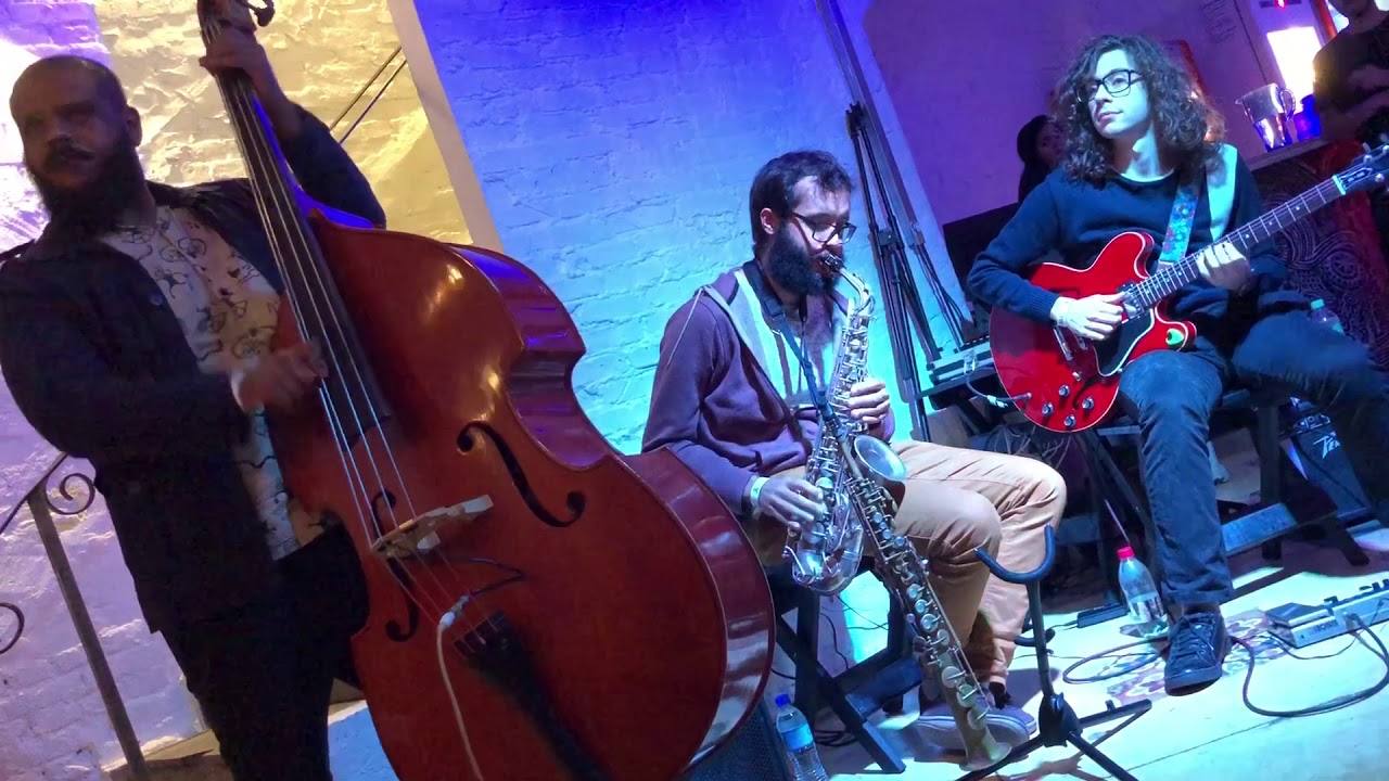 Jackson Silva, Igor Bollos e Thomaz Souza - Stablemates (Benny Golson)